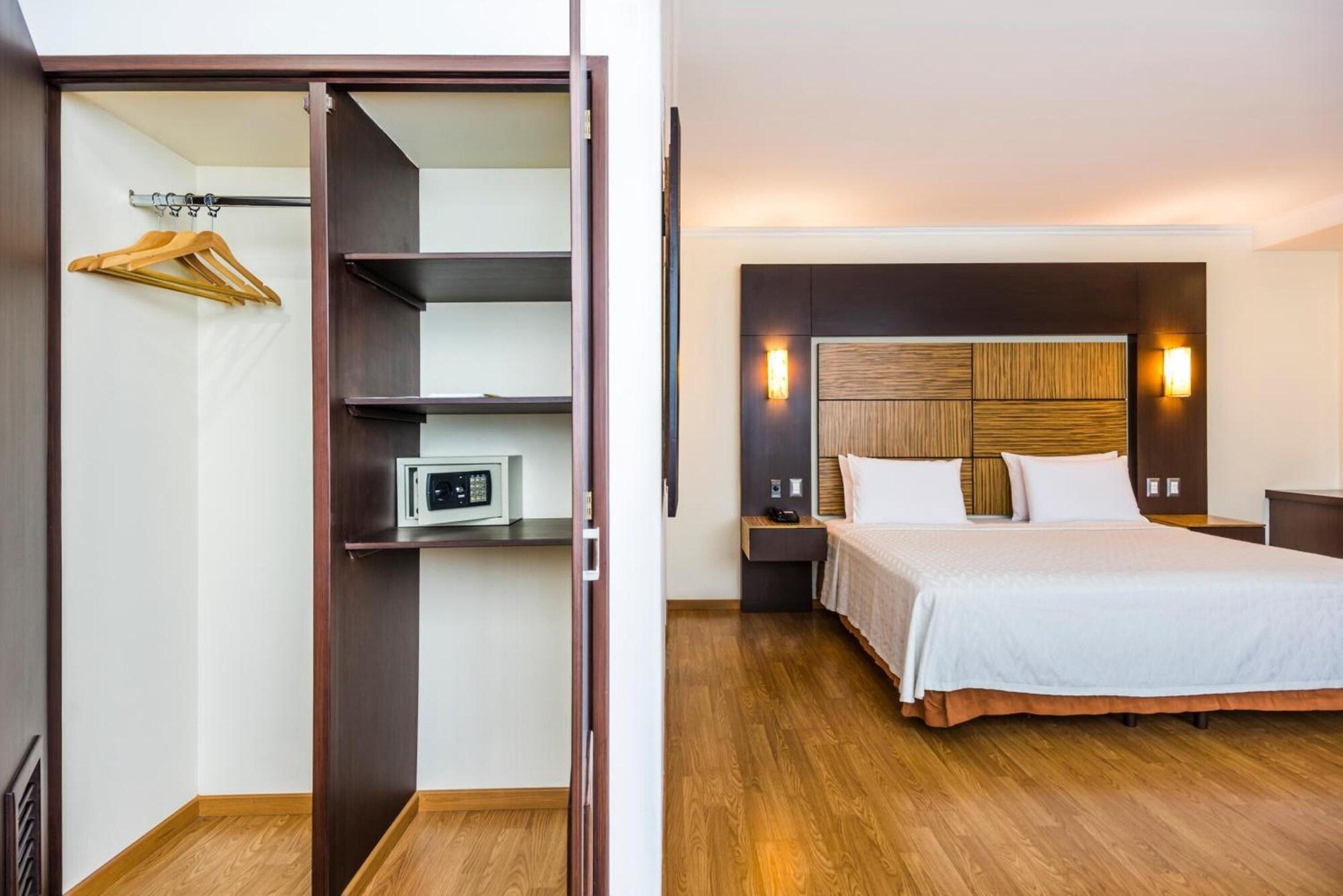 Gh Galeria Hotel Guayaquil Extérieur photo